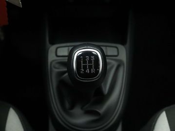 Car image 32