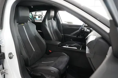 Car image 48
