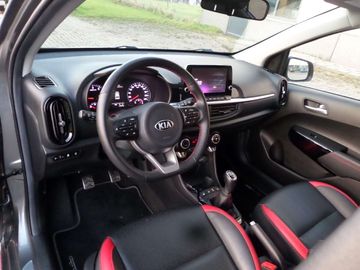 Car image 11