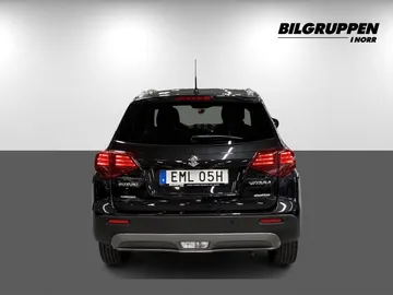 Car image 4
