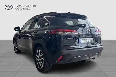 Car image 4