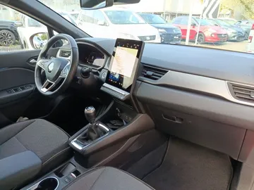 Car image 17