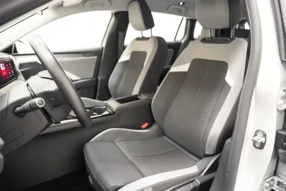 Car image 42