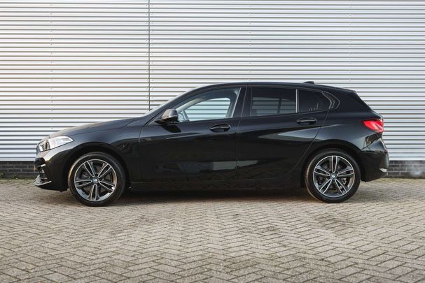 BMW 118i Sport Line 100 kW image number 3