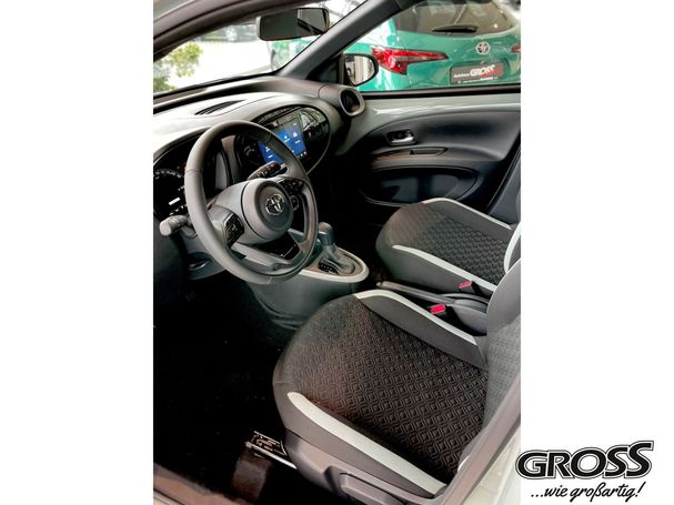 Toyota Aygo X 1.0 VVT-i 53 kW image number 17