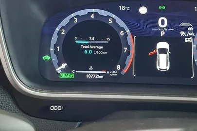 Car image 13