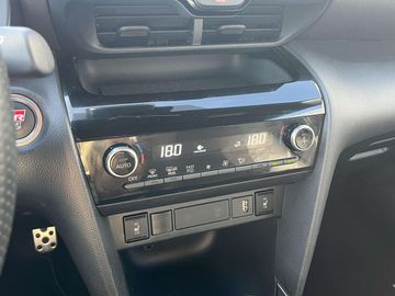 Car image 33