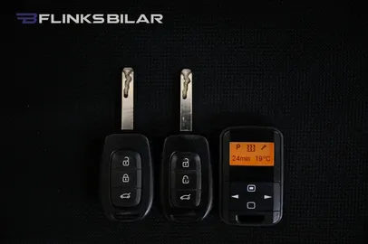 Car image 26