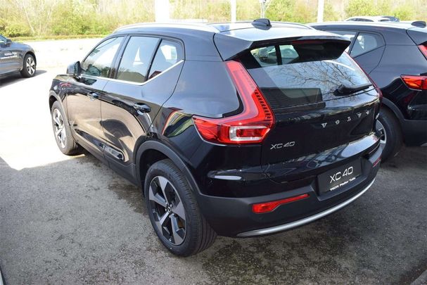 Volvo XC40 AWD B4 145 kW image number 4