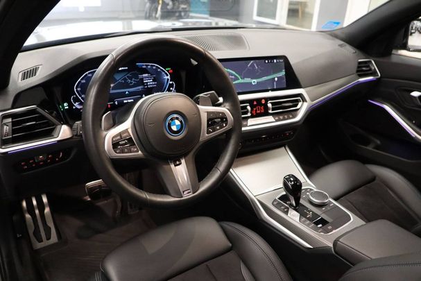 BMW 330 e xDrive 216 kW image number 7