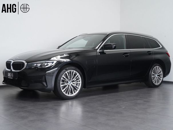 BMW 330 Touring Advantage 185 kW image number 1