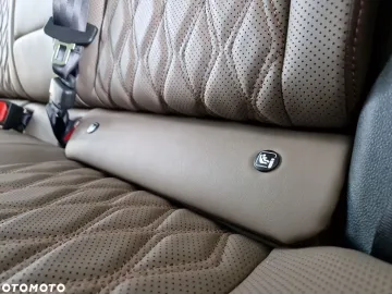 Car image 35