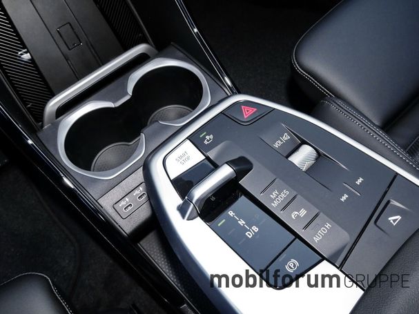 BMW iX1 eDrive20 150 kW image number 18