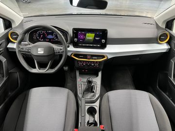 Car image 10