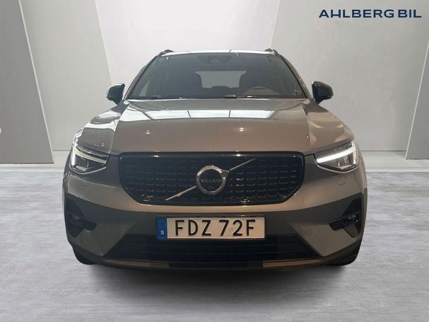 Volvo XC40 Recharge T4 Plus Dark 157 kW image number 6