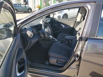 Car image 10