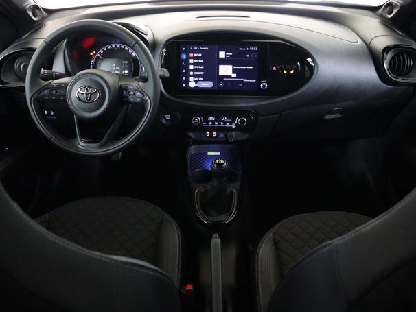 Toyota Aygo X 1.0 VVT-i 53 kW image number 4