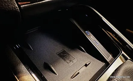 Car image 31