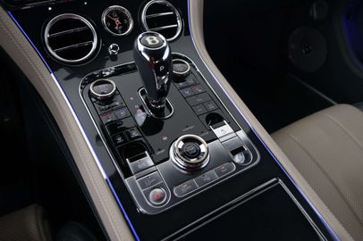 Car image 36