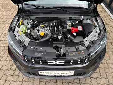 Car image 22