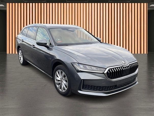 Skoda Superb Combi 1.5 eTSI 110 kW image number 3