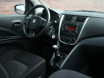 Car image 27