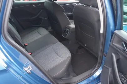 Car image 49