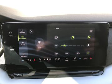 Car image 26