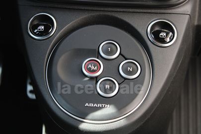 Car image 31