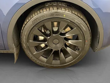 Car image 36