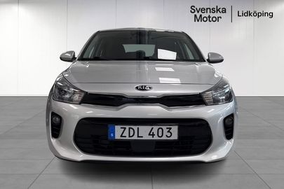 Car image 2