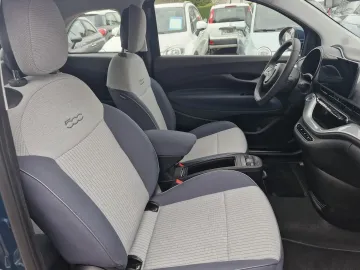 Car image 17