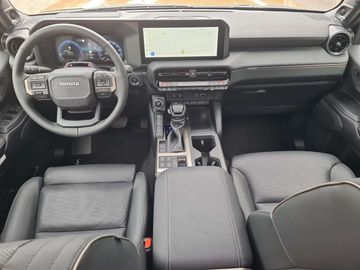 Car image 30