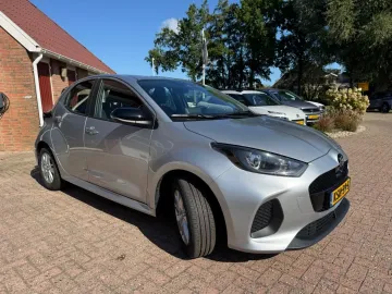 Car image 37