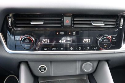 Car image 33