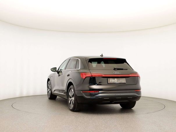 Audi Q8 55 quattro e-tron Business 250 kW image number 5