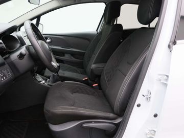 Car image 10