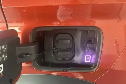 Car image 32