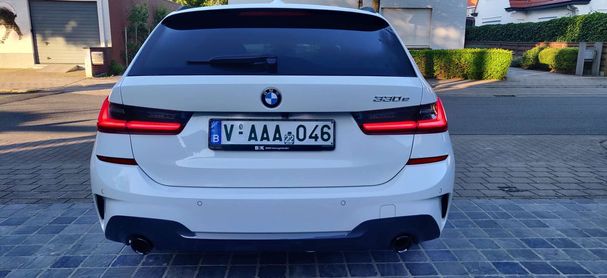 BMW 330 e Touring M Sport xDrive 215 kW image number 6