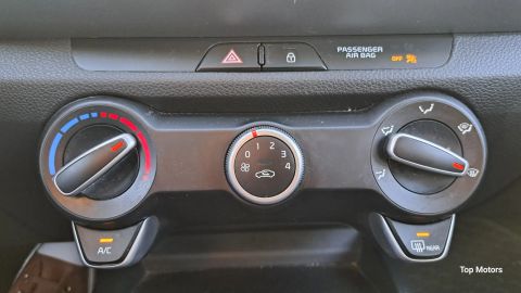 Car image 38