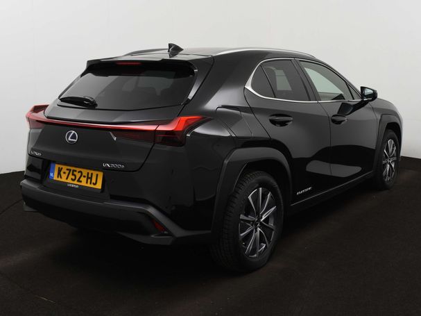 Lexus UX 300e 150 kW image number 14