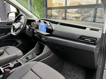 Car image 38