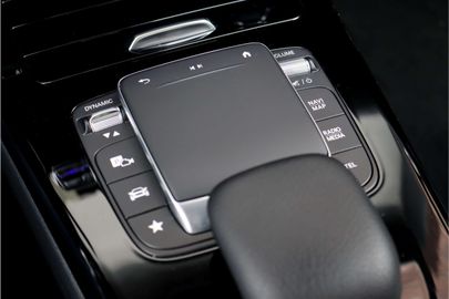 Car image 31