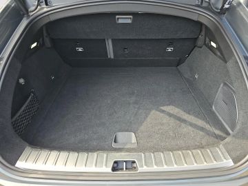 Car image 32