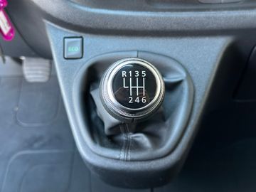 Car image 36