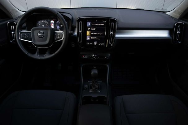 Volvo XC40 T2 Momentum 95 kW image number 10