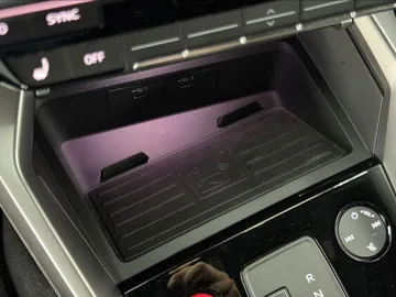 Car image 48