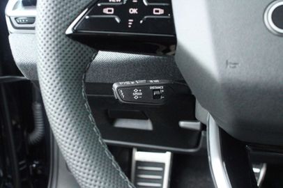 Car image 33