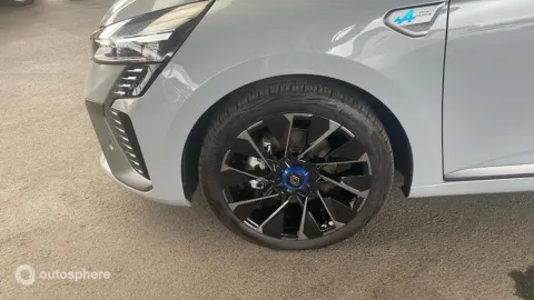Car image 20