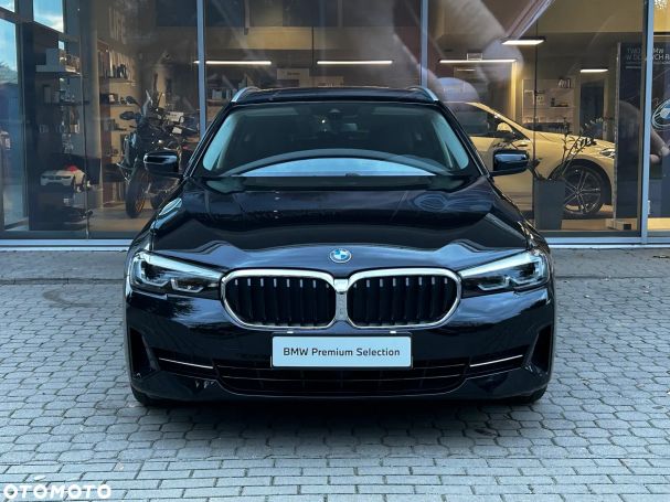 BMW 520i Touring 135 kW image number 8